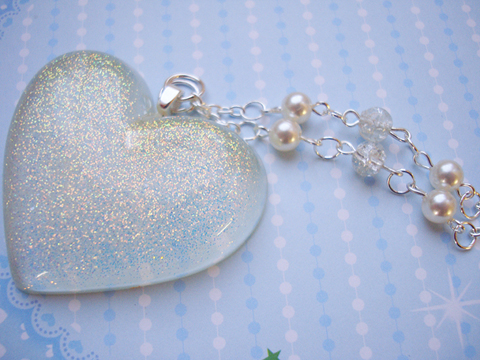 heart-pendant heart-pendant